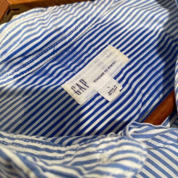 Gap Standard Fit Men's Stretch Striped Button Down Shirt - Picture 4 of 4